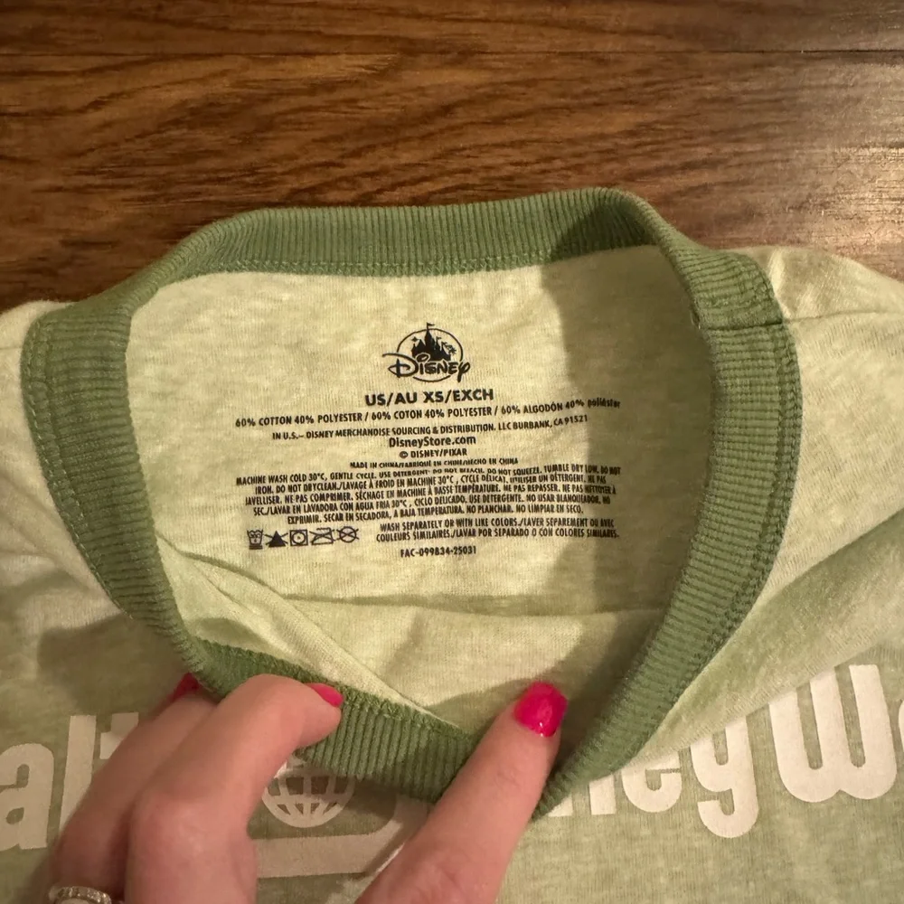 Disney top size xs